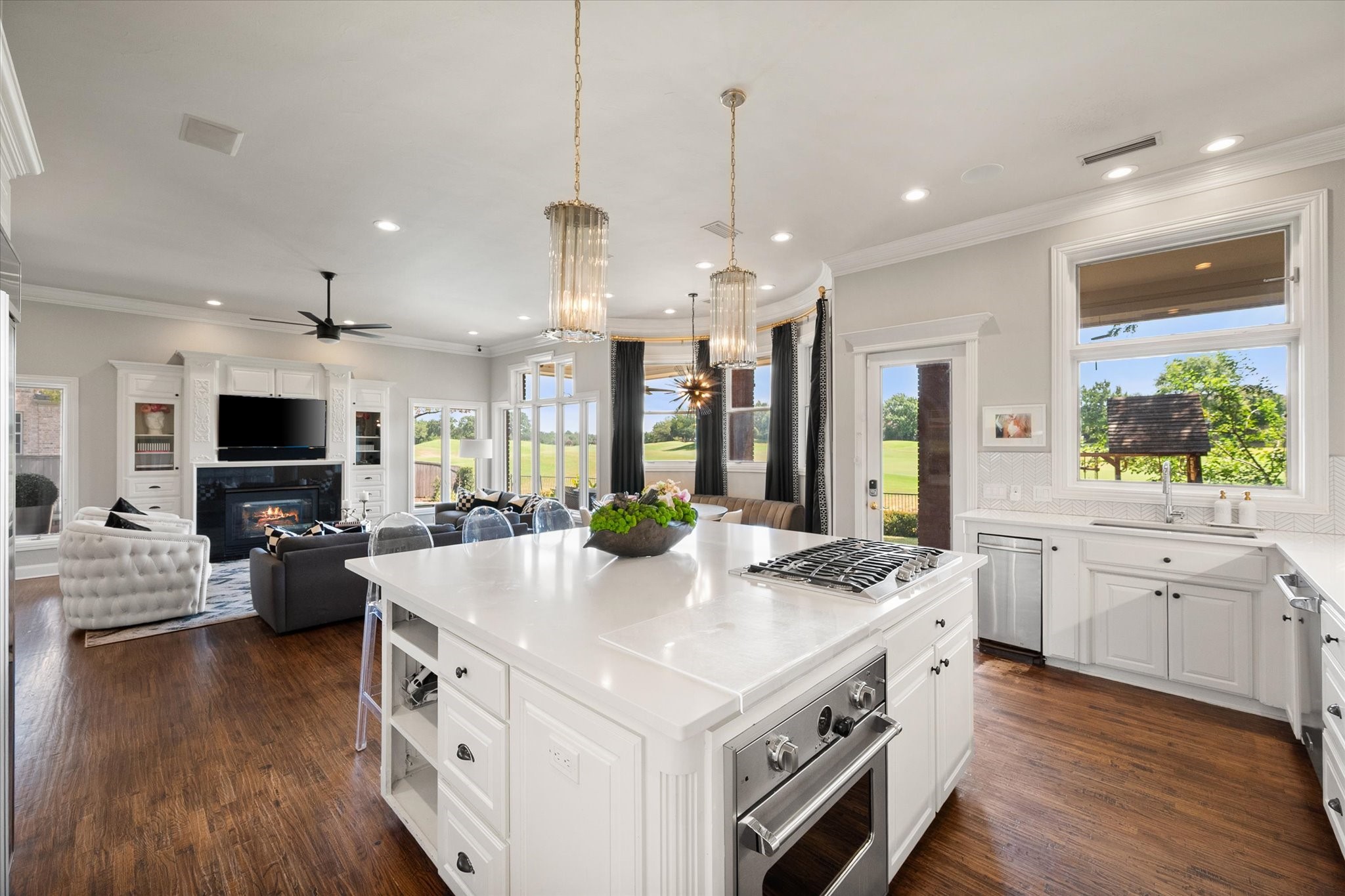 1405 Bentley Court