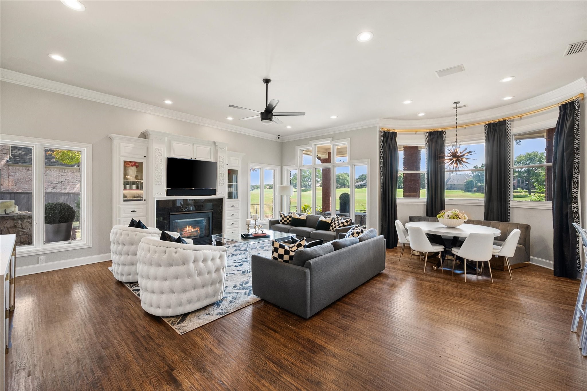 1405 Bentley Court