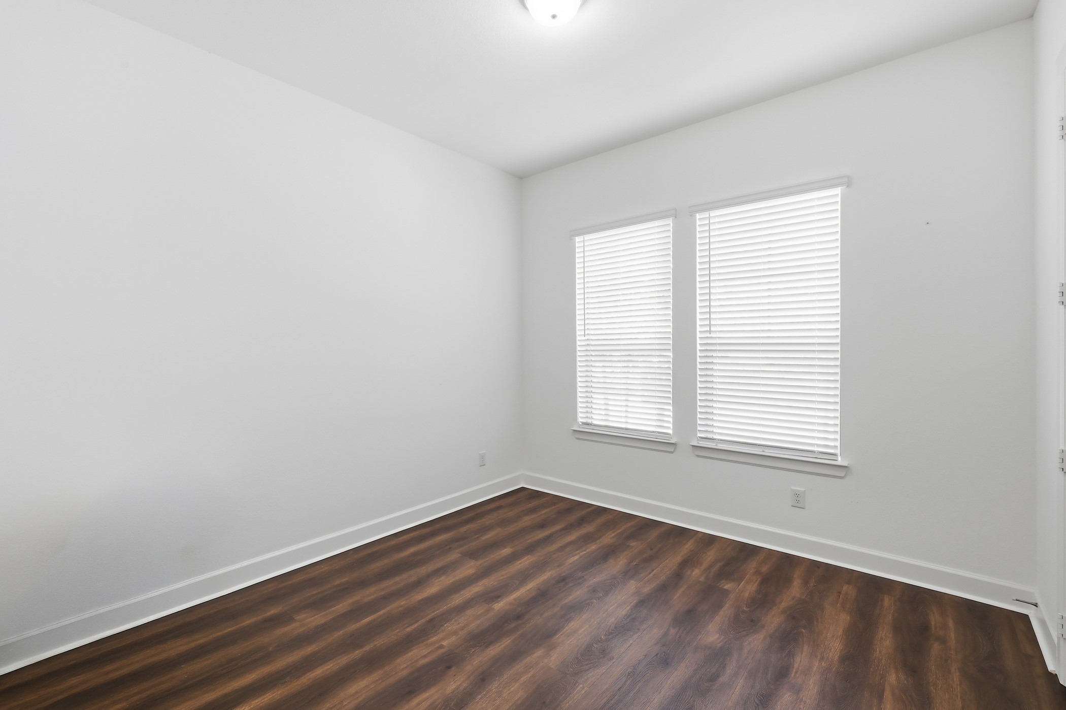 4772 Kings Garden Parkway