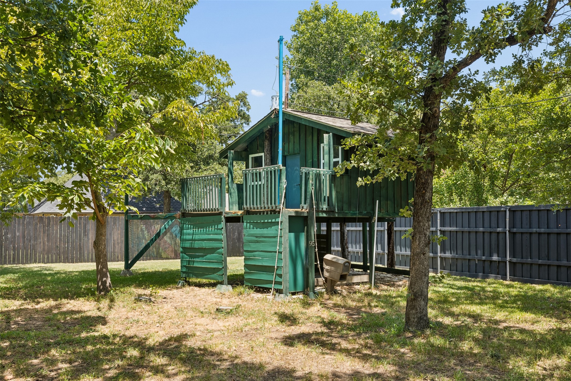 2005 Greenwood Lane