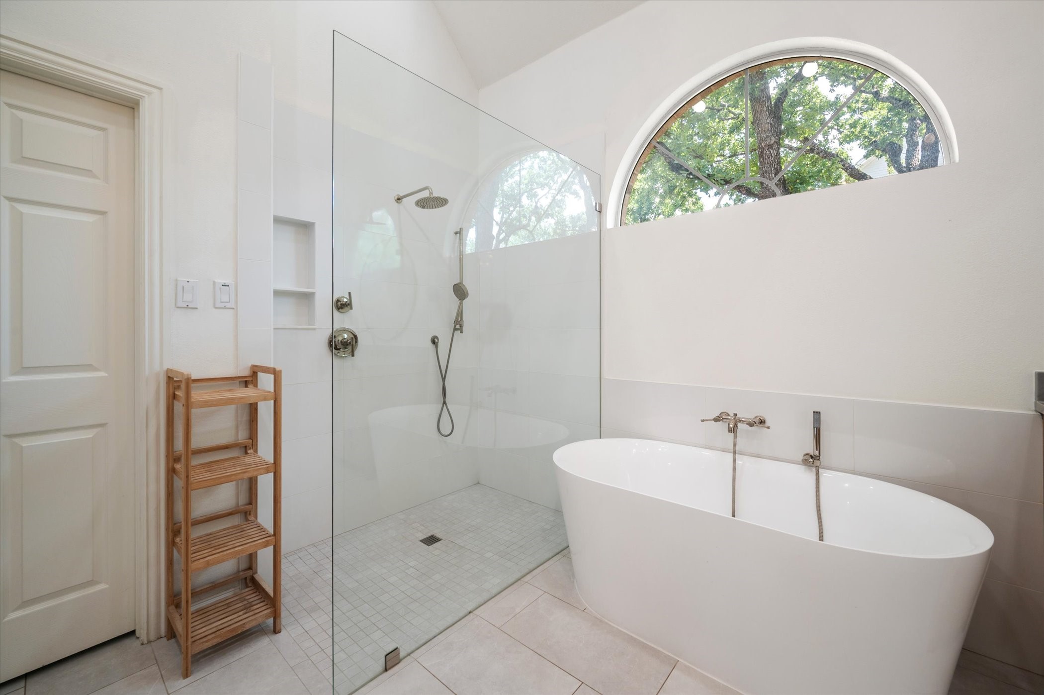 1004 Chimney Hill Trail