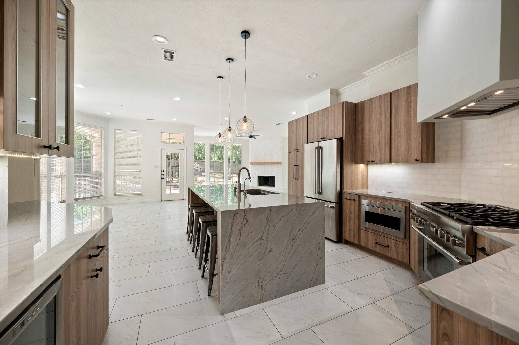 1004 Chimney Hill Trail
