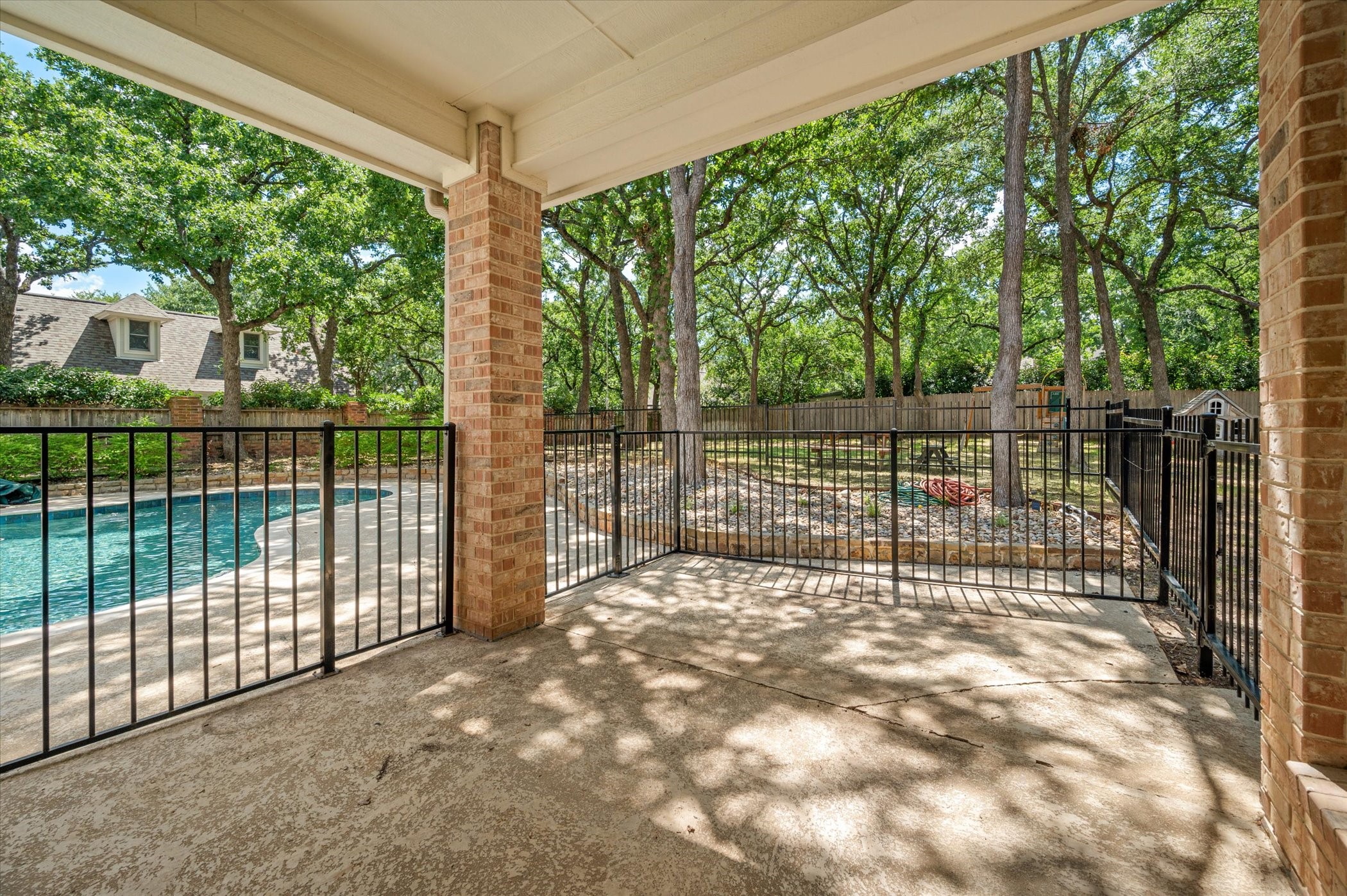1004 Chimney Hill Trail