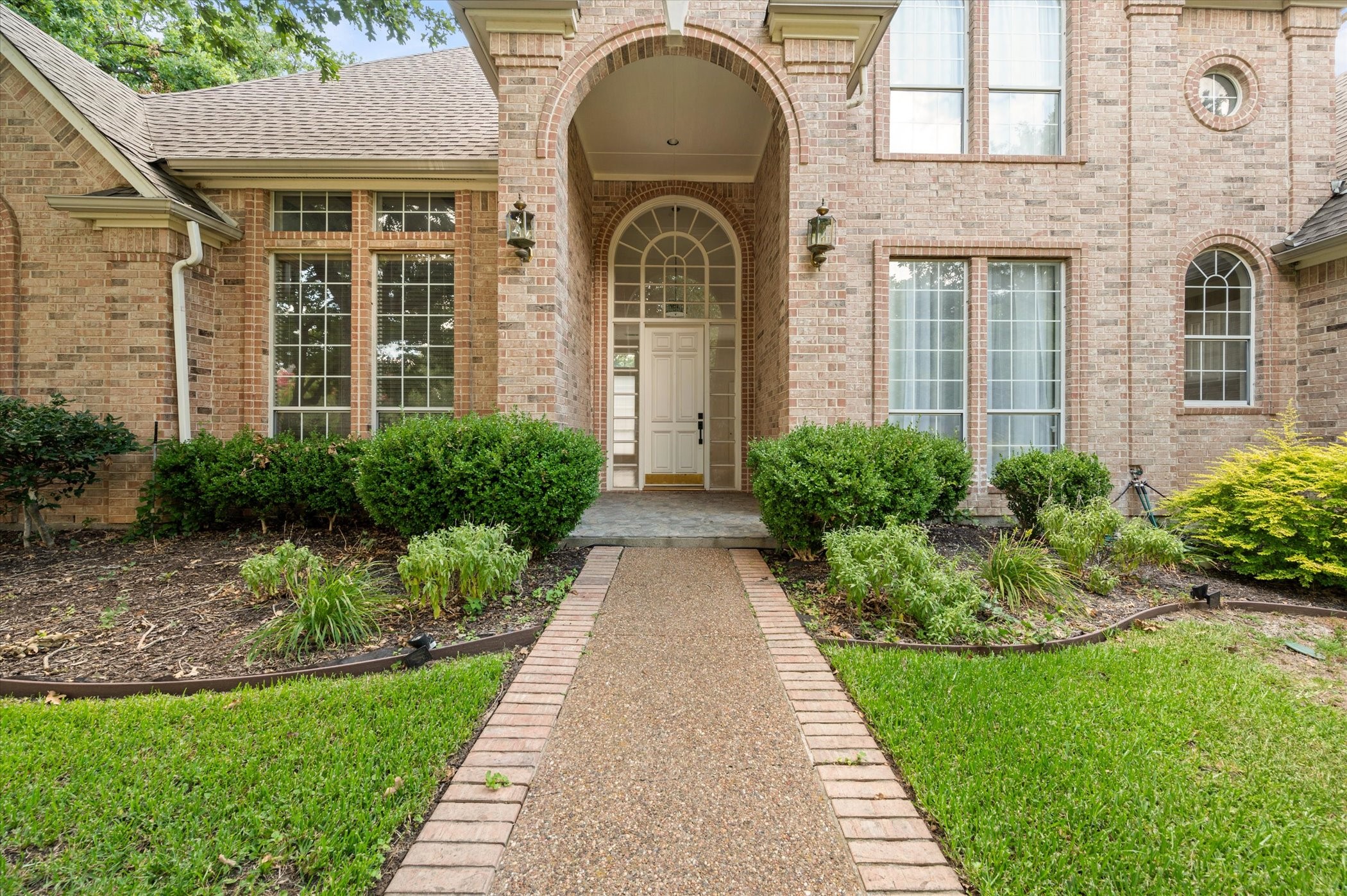 1004 Chimney Hill Trail