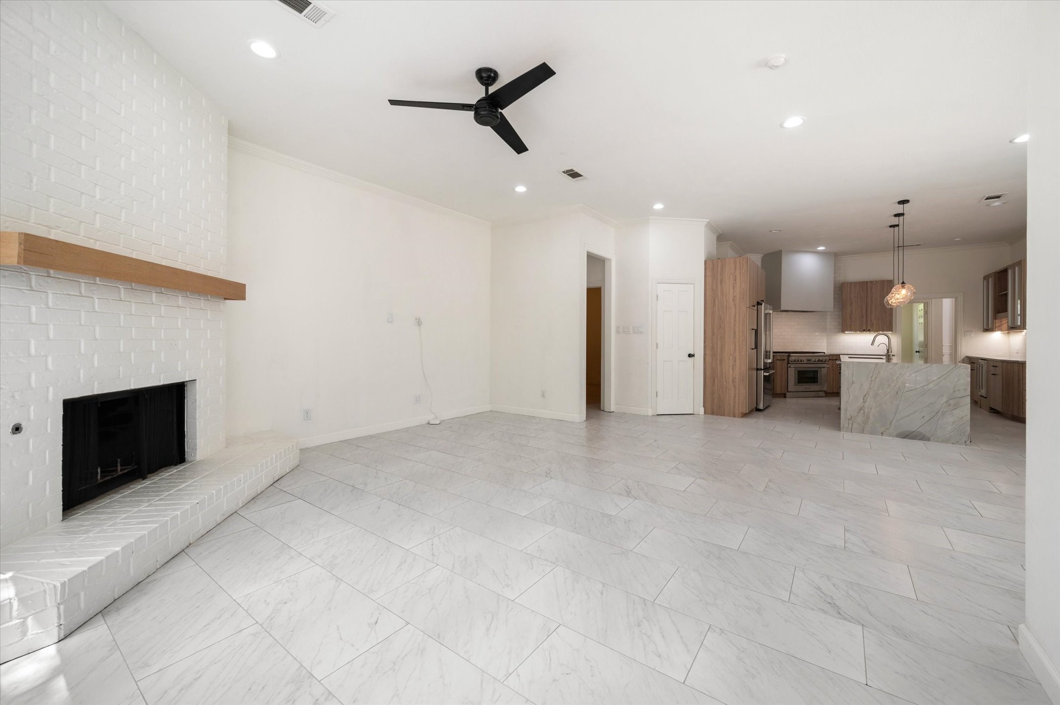 1004 Chimney Hill Trail