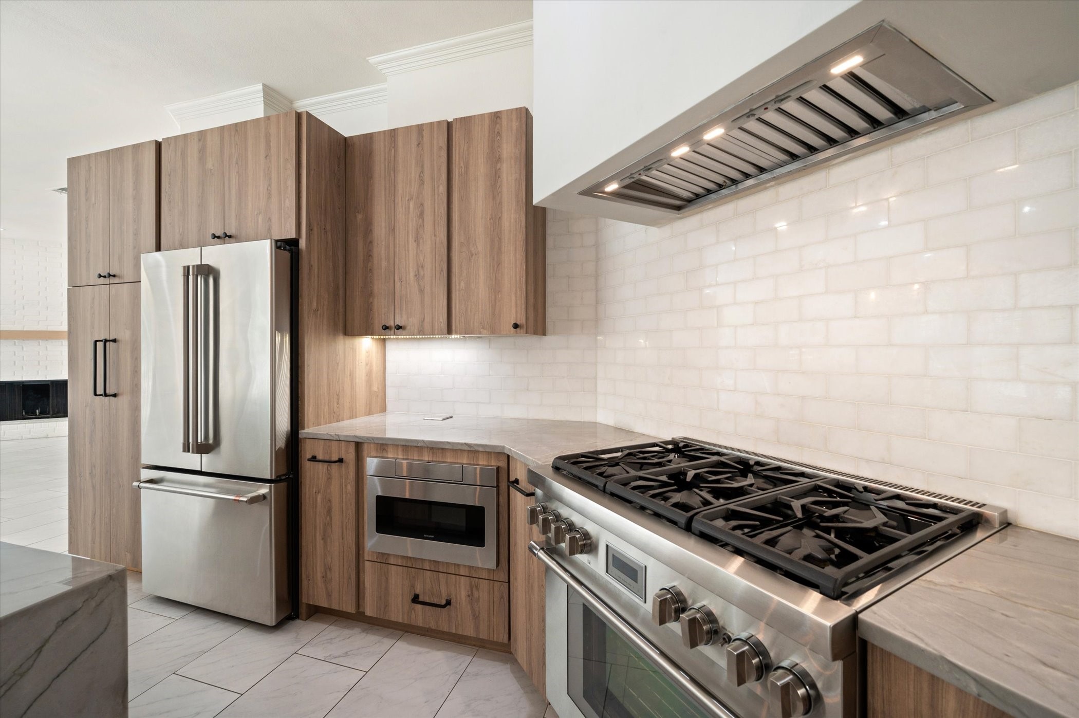 1004 Chimney Hill Trail