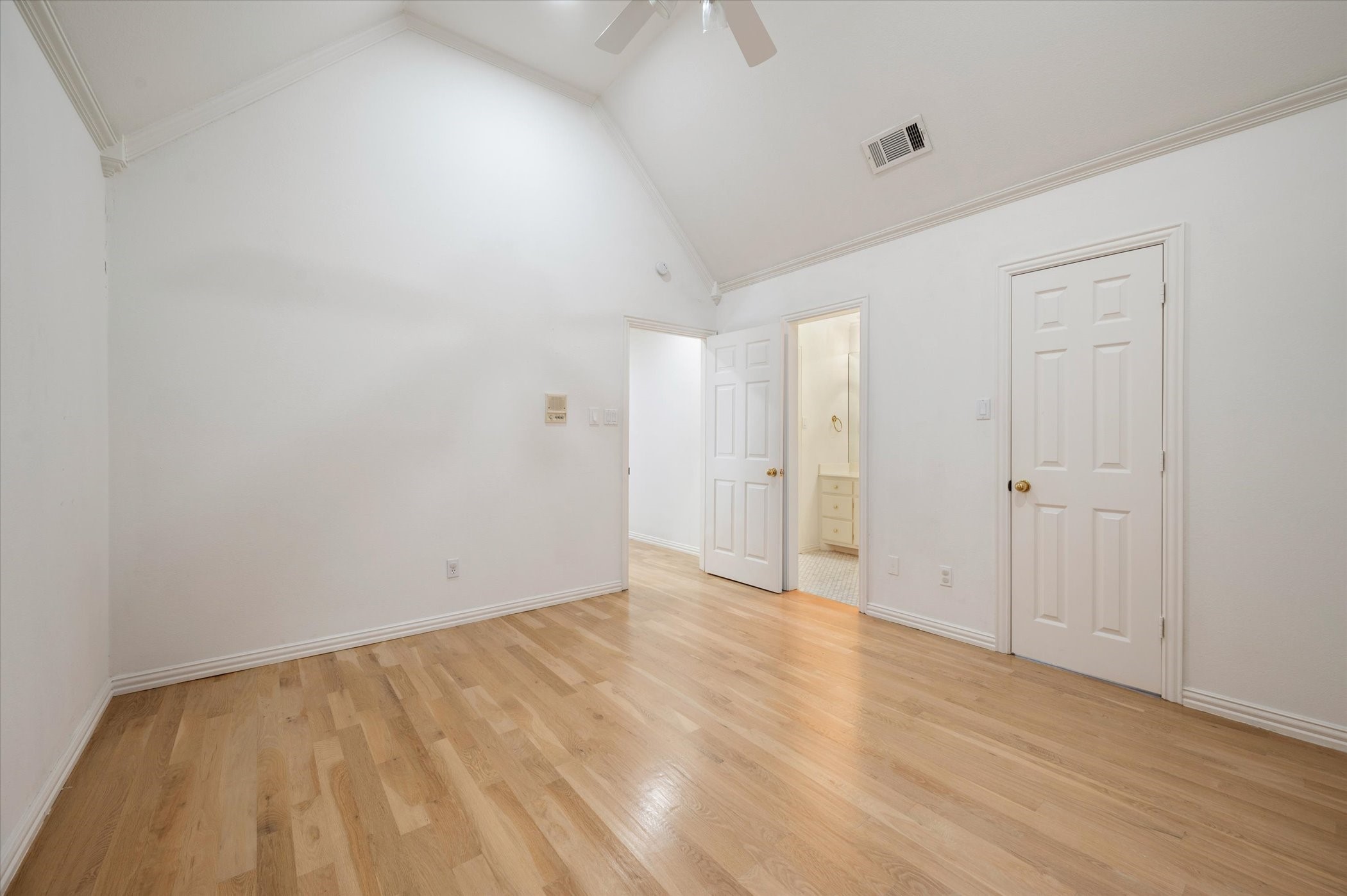 1004 Chimney Hill Trail