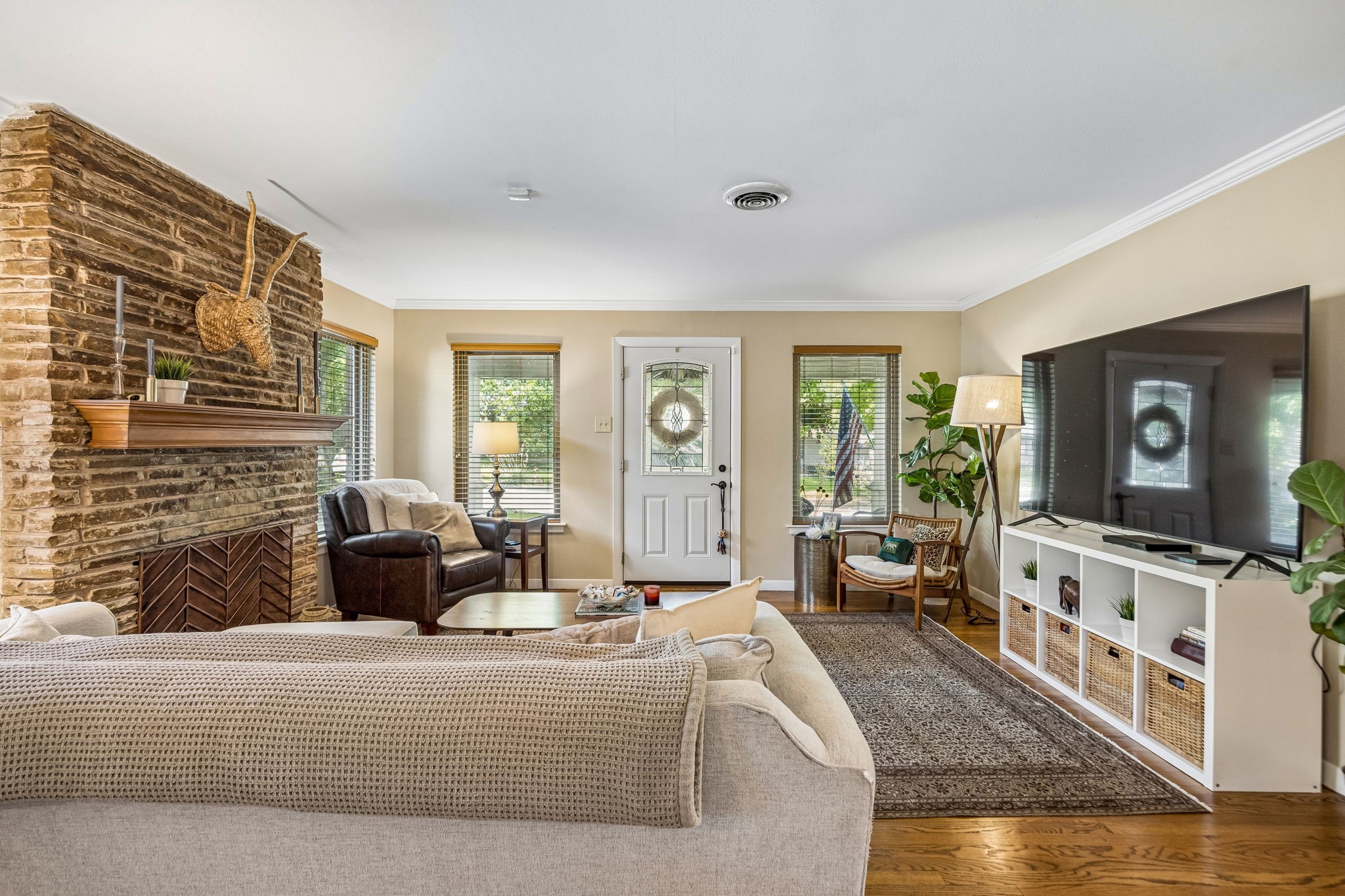 809 Brookhurst Drive