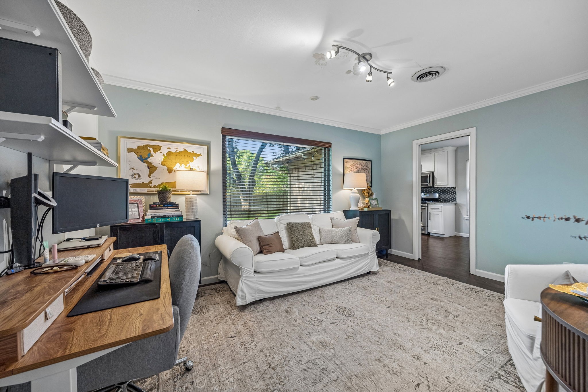 809 Brookhurst Drive