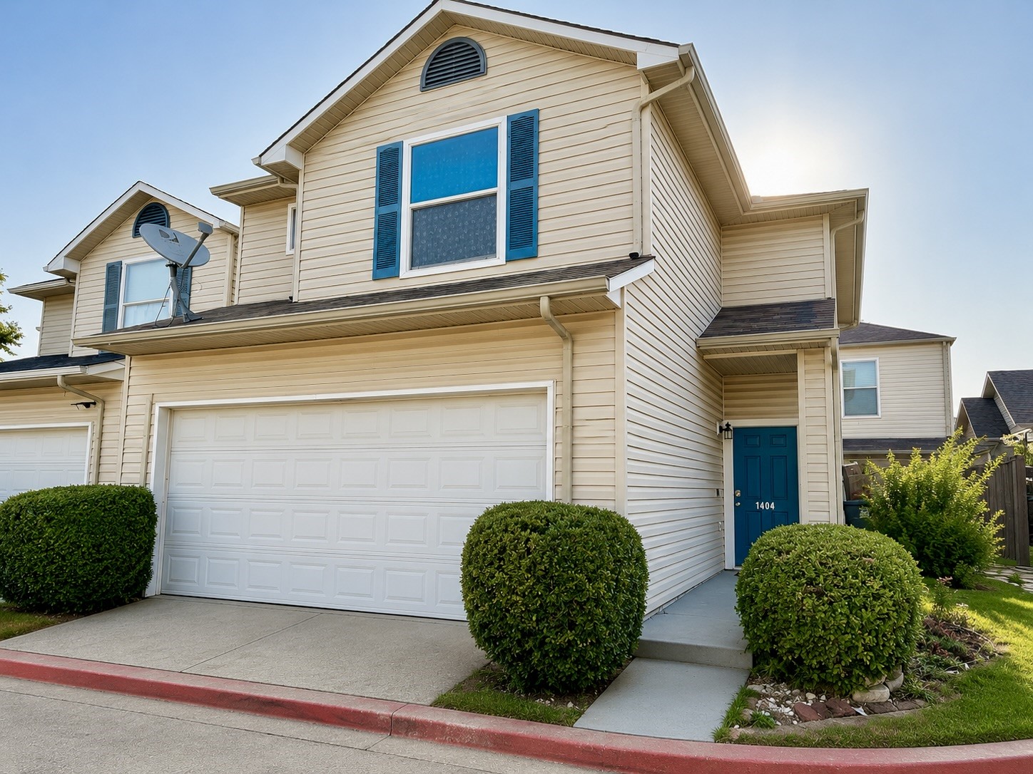 1404 Romo Plaza