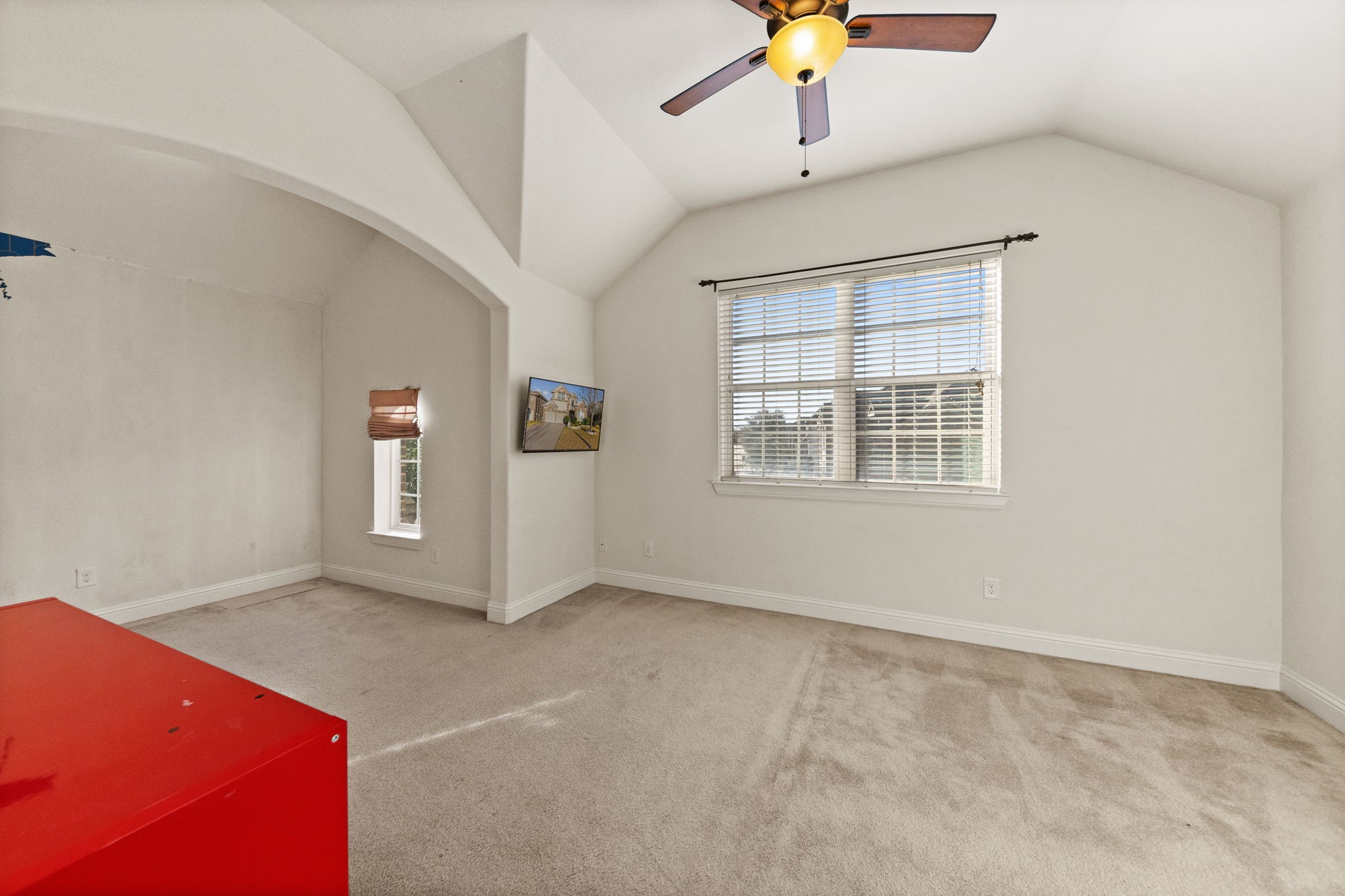 15520 Mayflower Trail