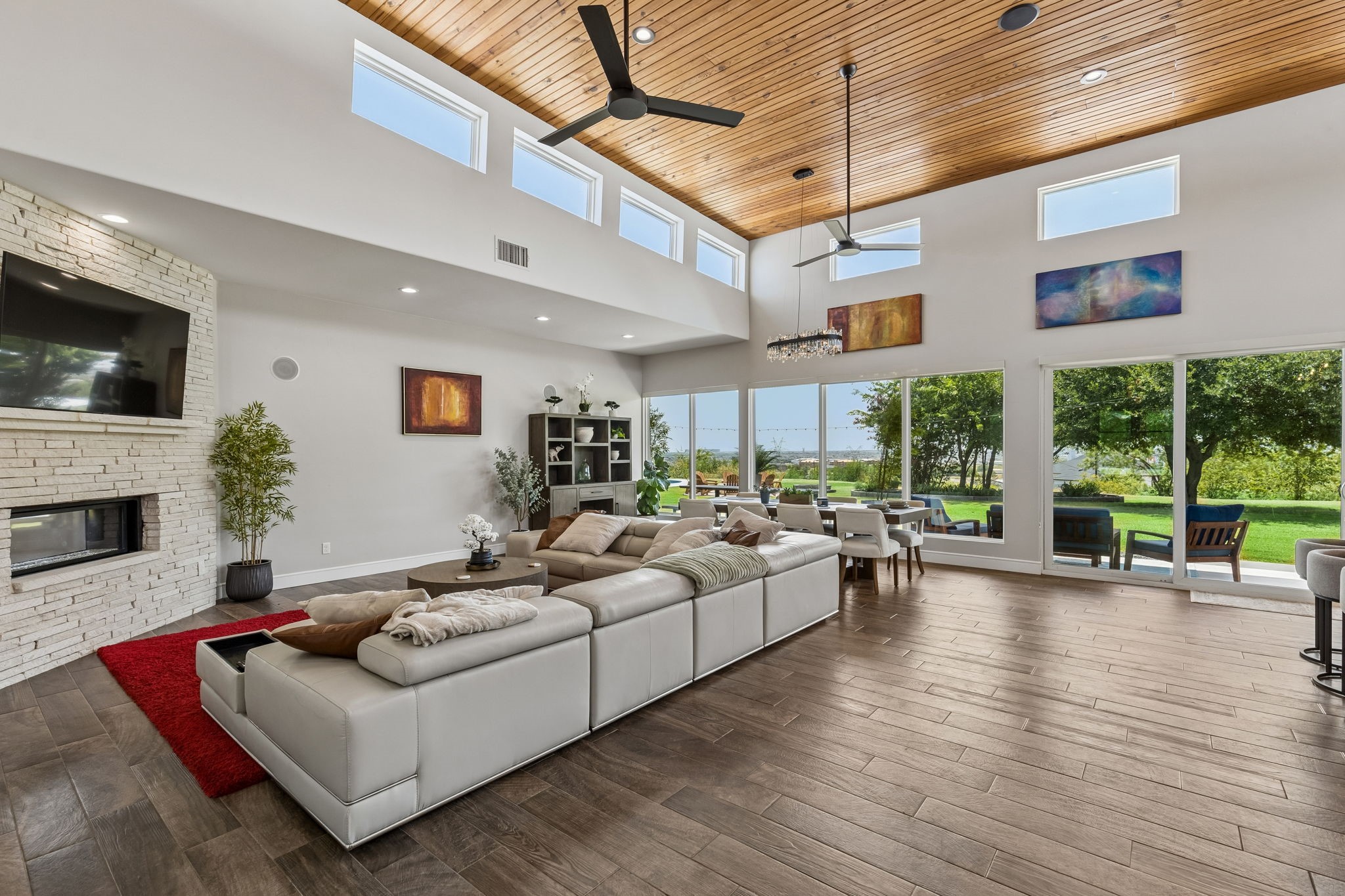 2216 Virginia Lane