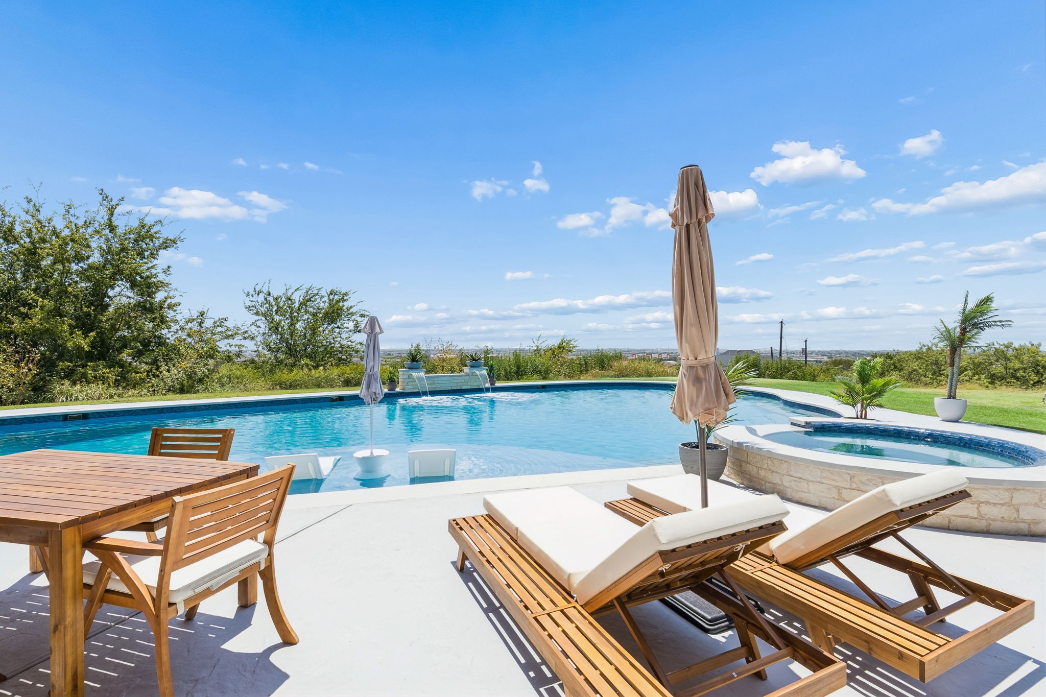 2216 Virginia Lane