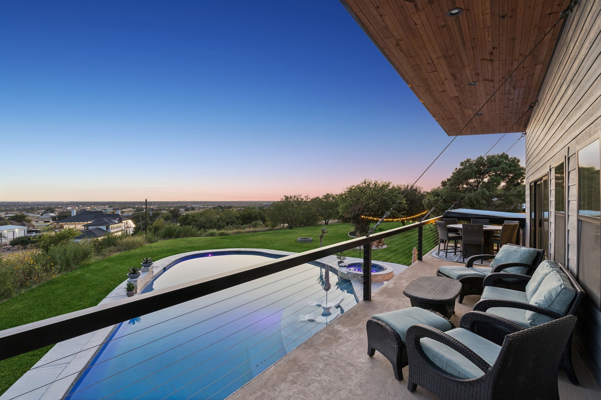 2216 Virginia Lane