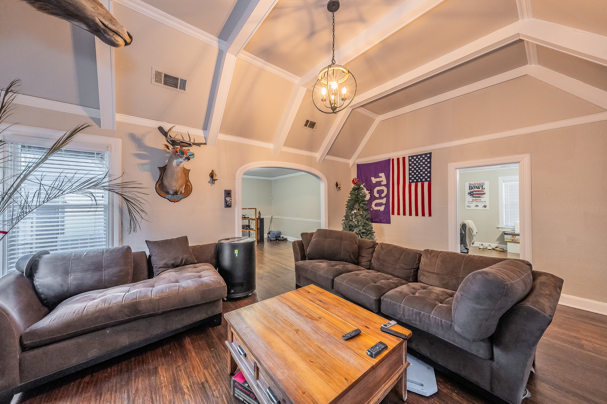 3257 Greene Avenue