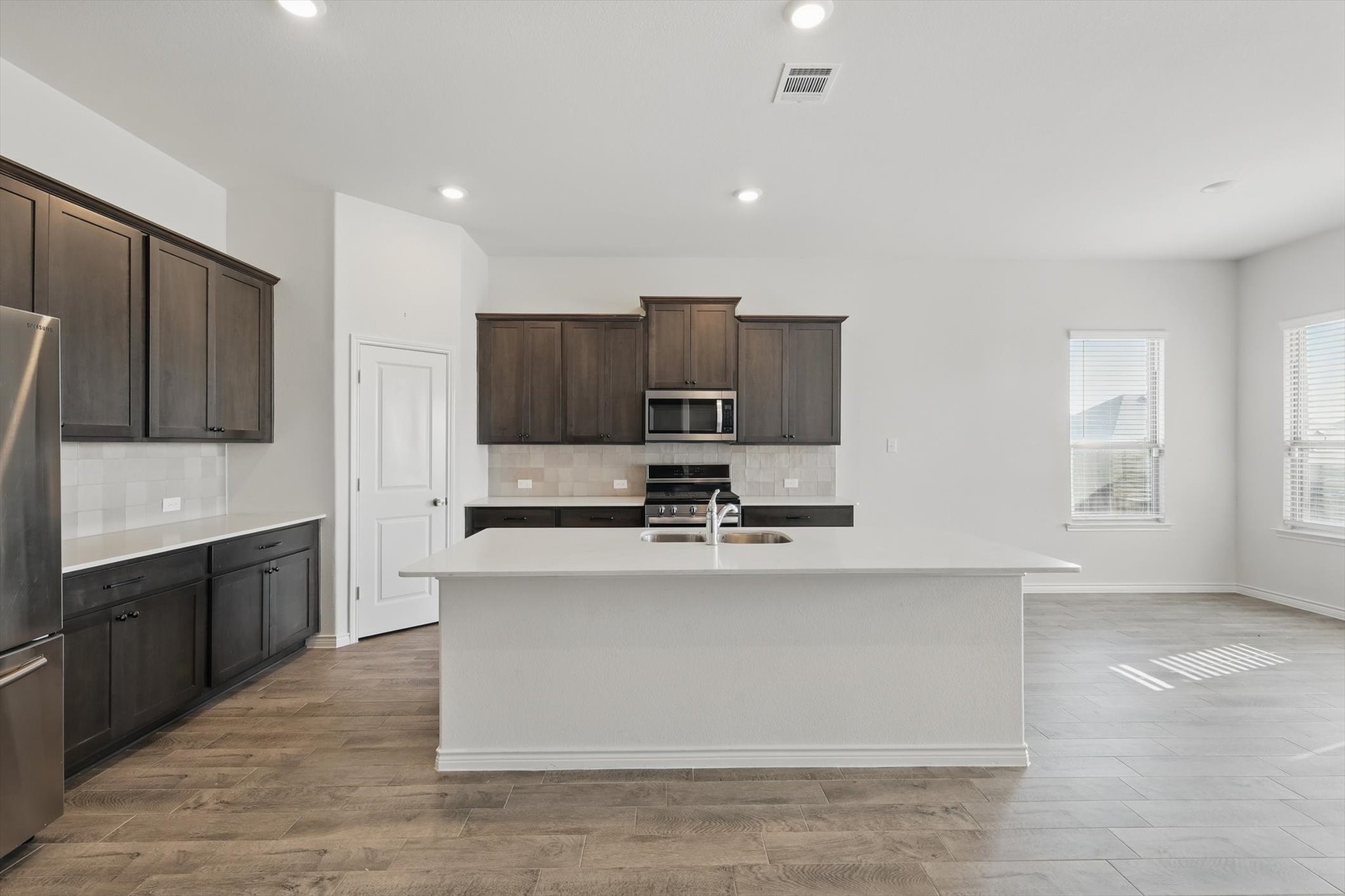 11112 Summer Rain Boulevard