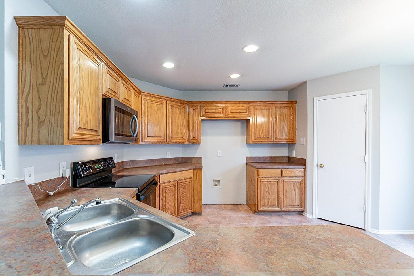 8741 Lariat Circle