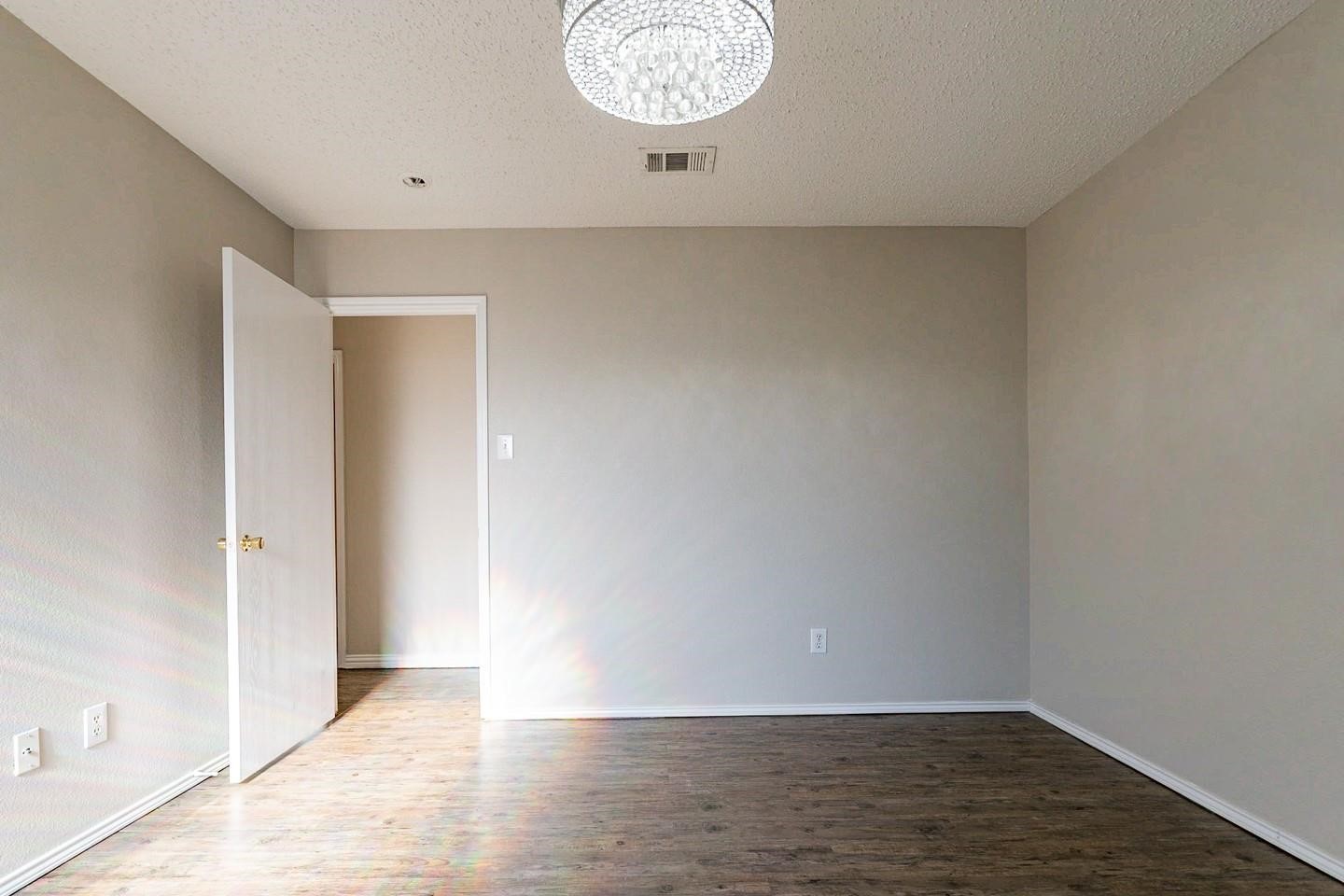 5432 Camarillo Drive