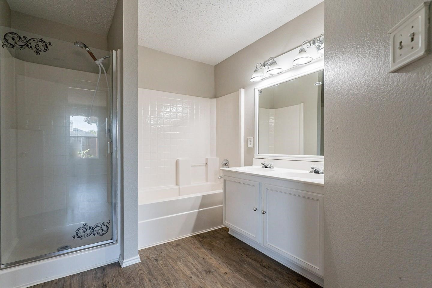 5432 Camarillo Drive
