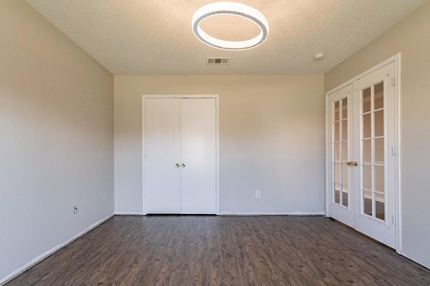 5432 Camarillo Drive