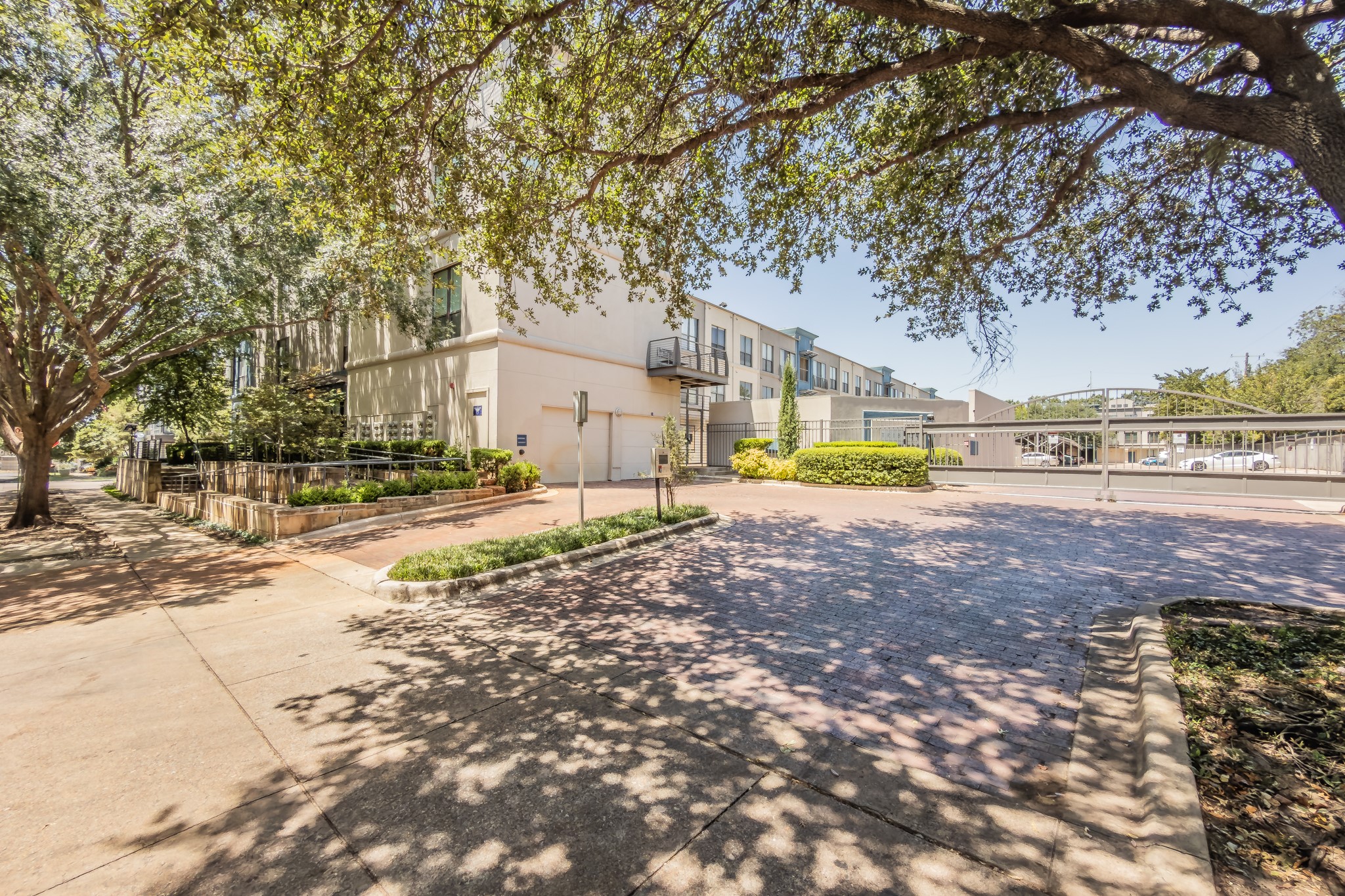 4414 Cedar Springs Road 310