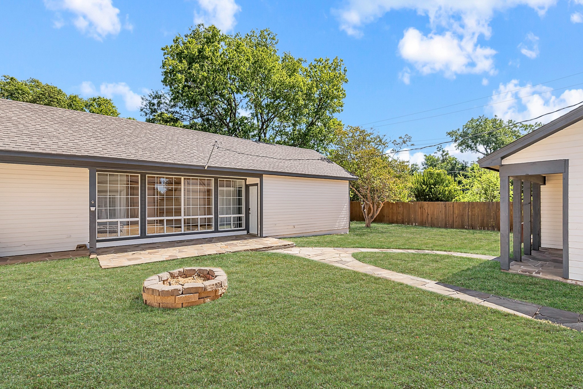 3909 Trail Lake Drive