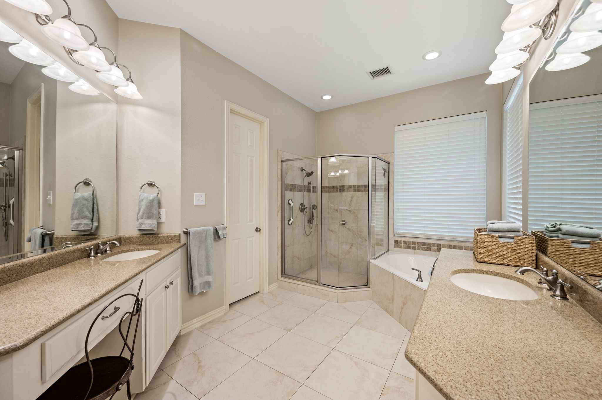 2020 Cedar Ridge Drive