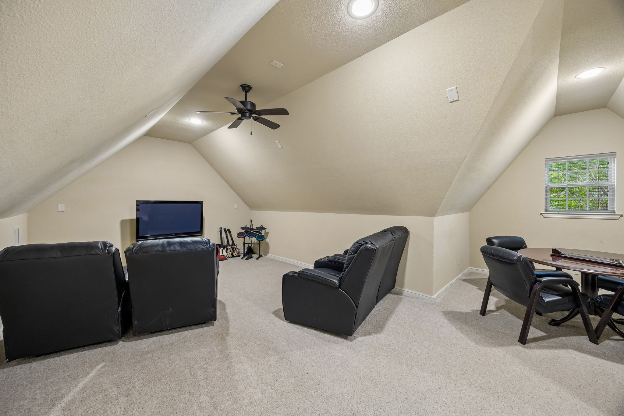 1313 Vanderbilt Drive