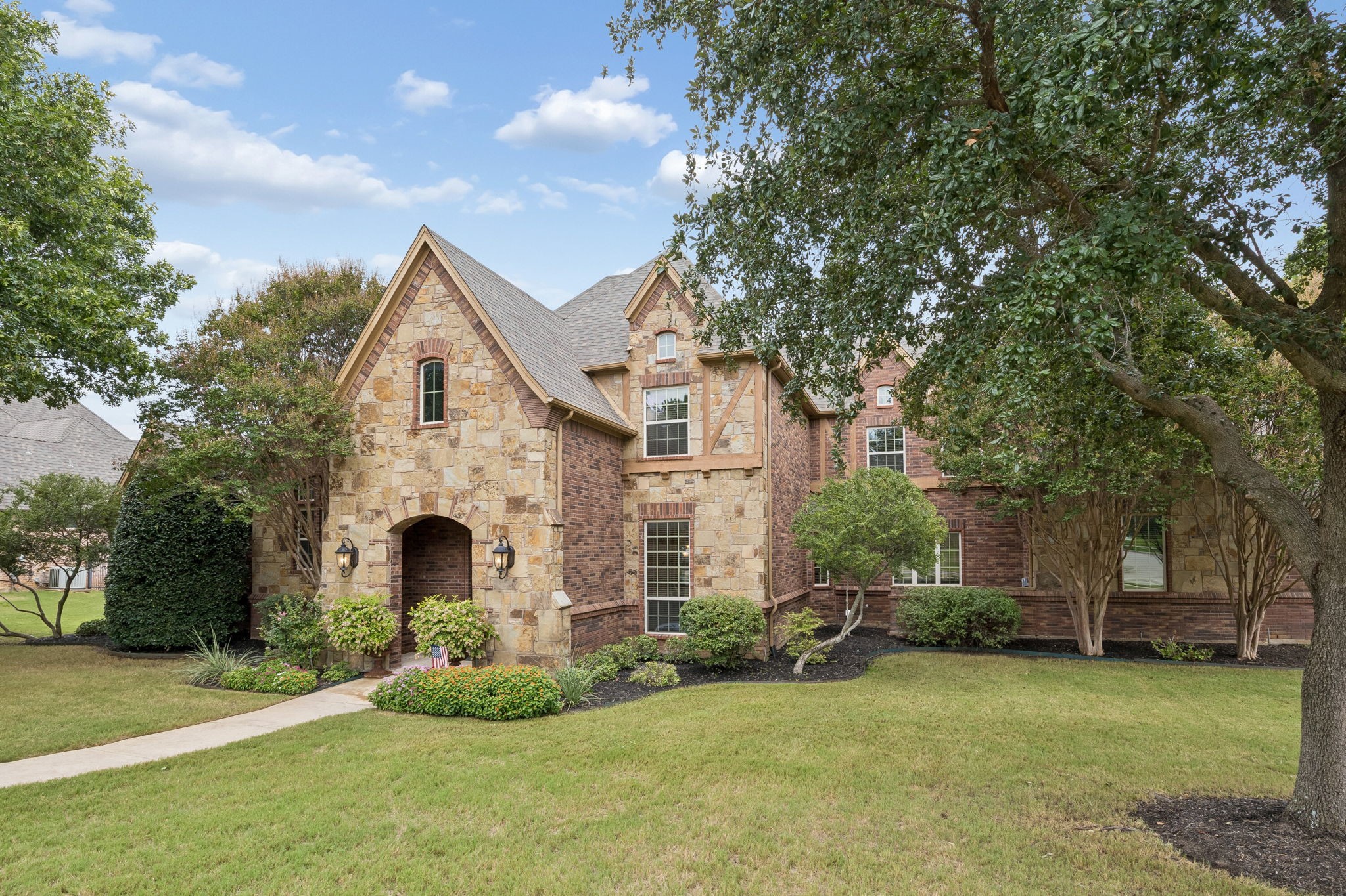 1313 Vanderbilt Drive