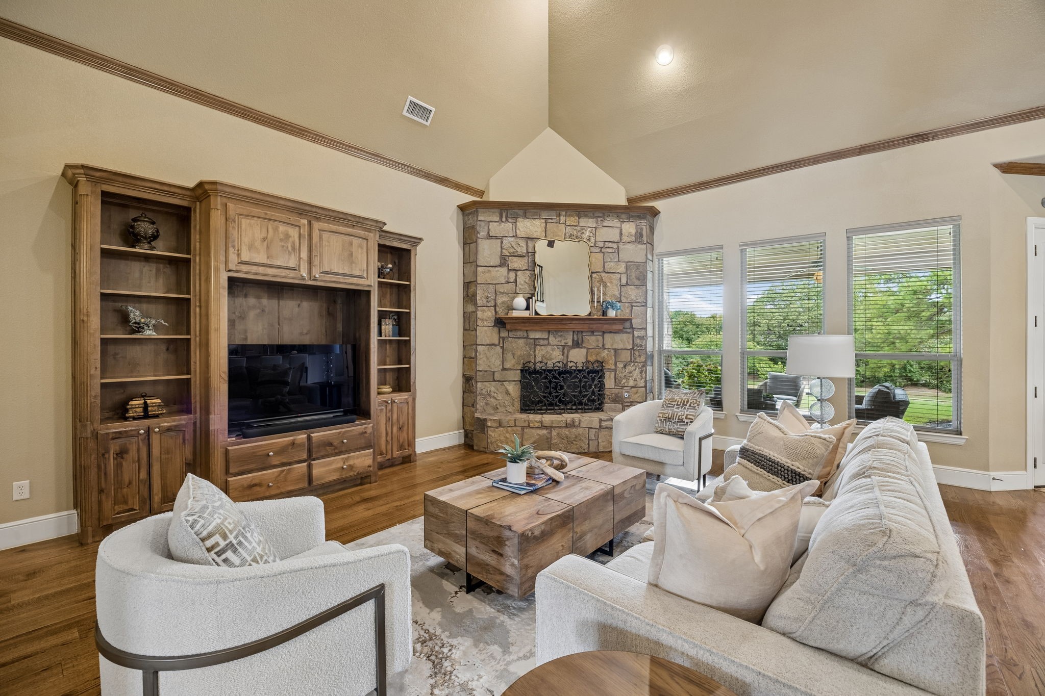 1313 Vanderbilt Drive