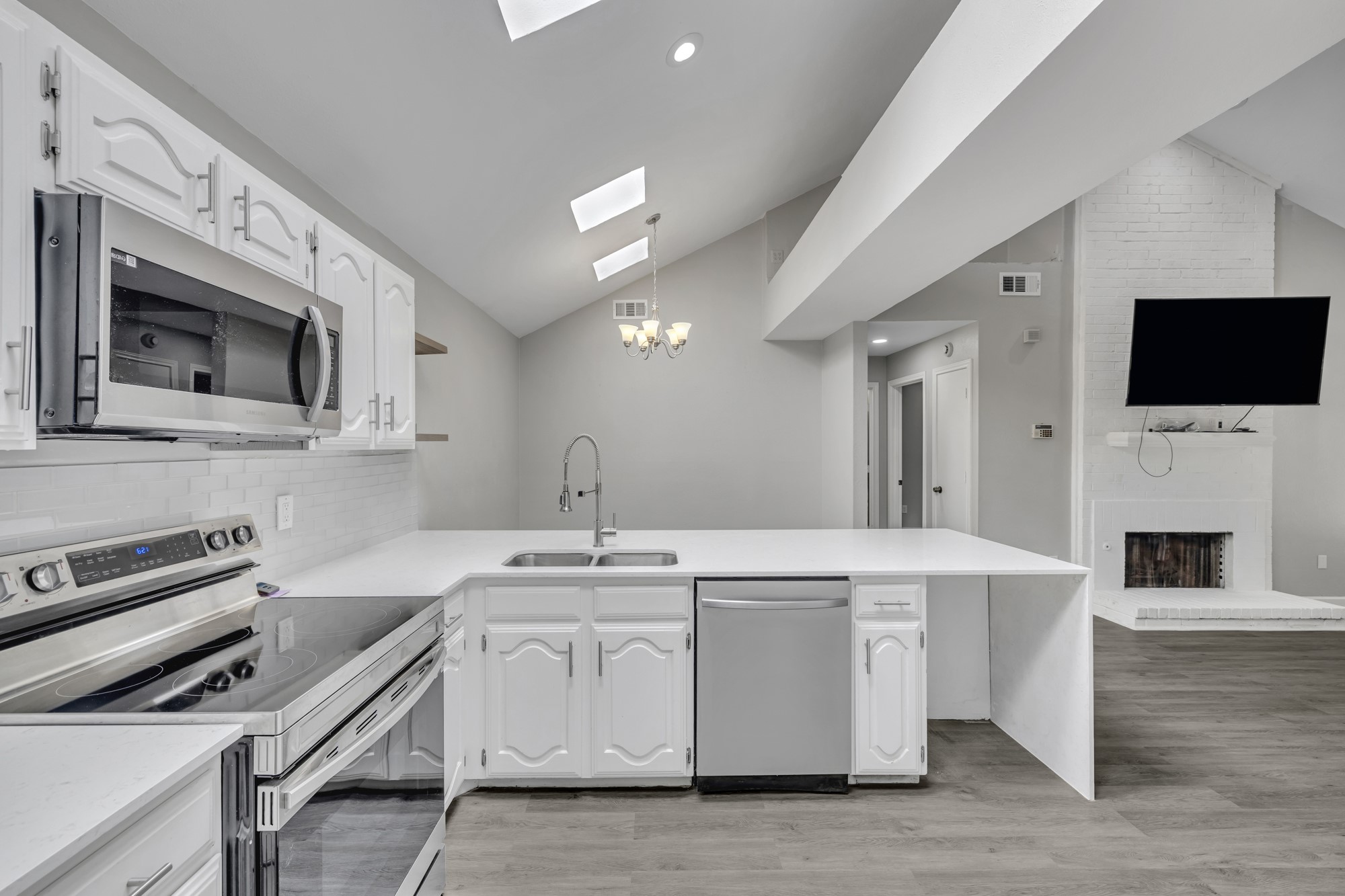 2422 Libra Drive