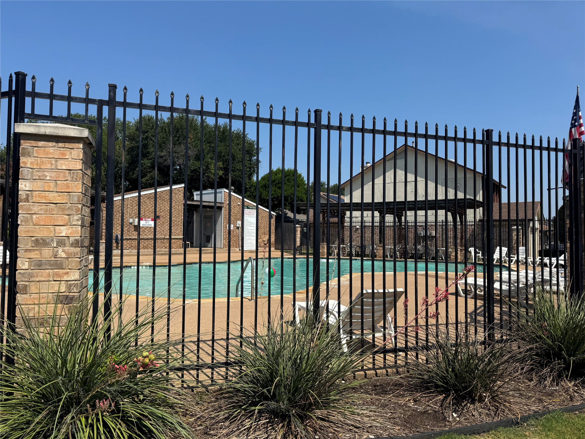2422 Libra Drive