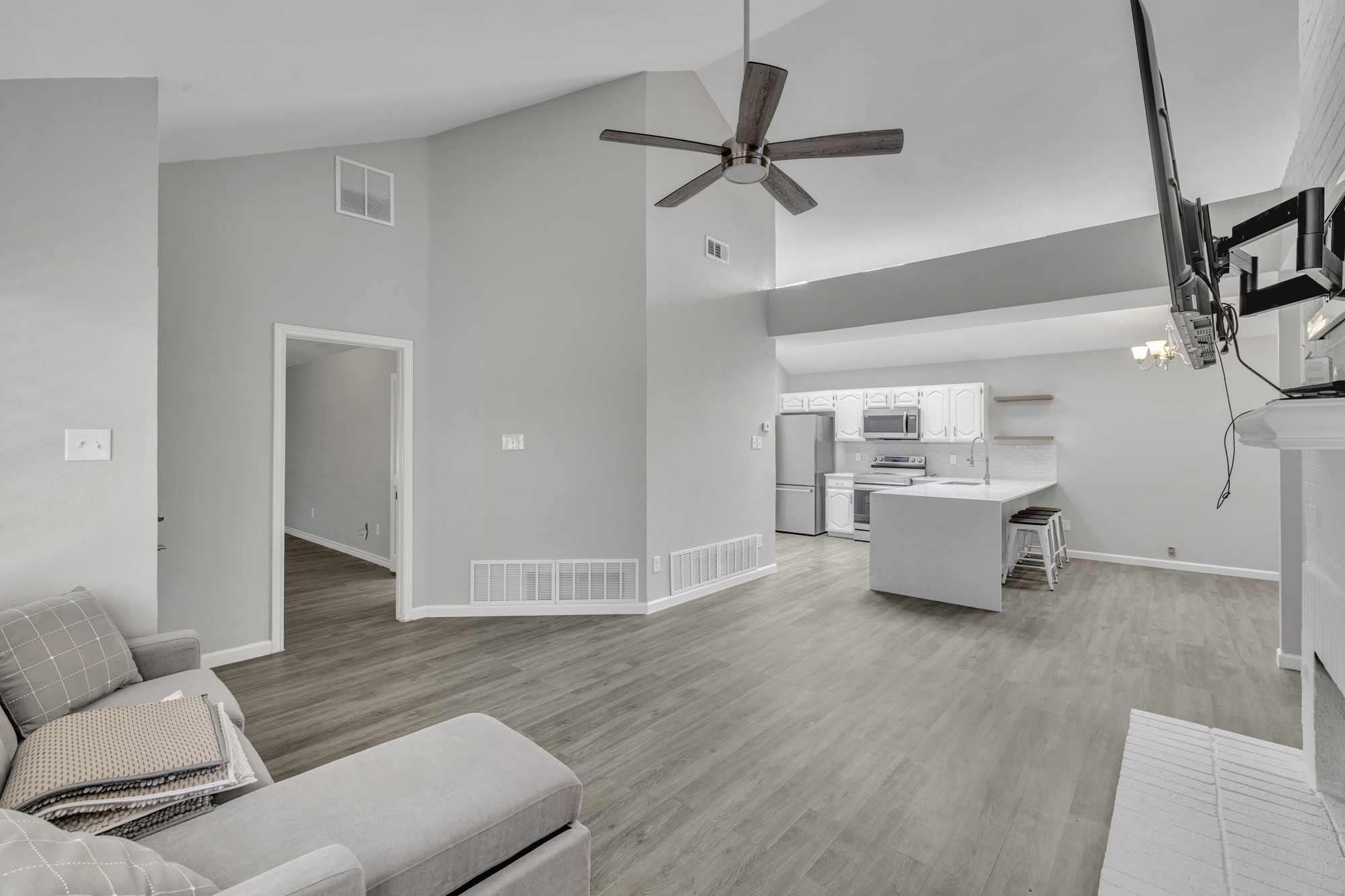 2422 Libra Drive