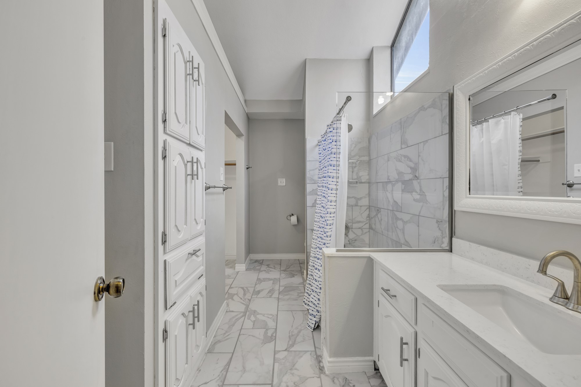 2422 Libra Drive