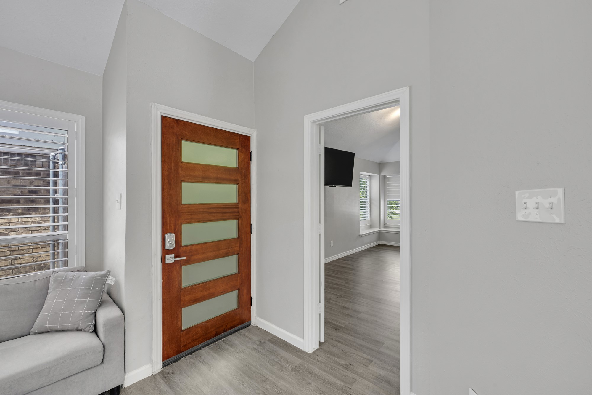 2422 Libra Drive