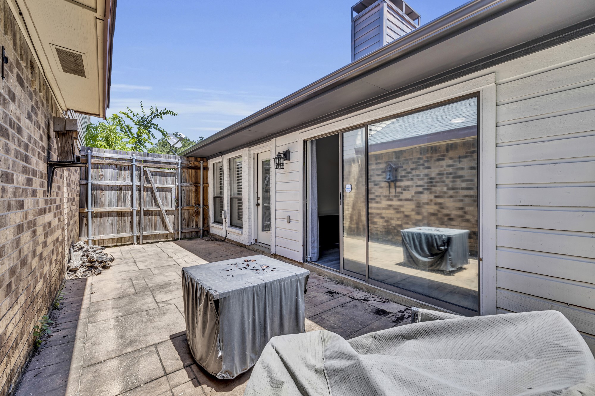 2422 Libra Drive