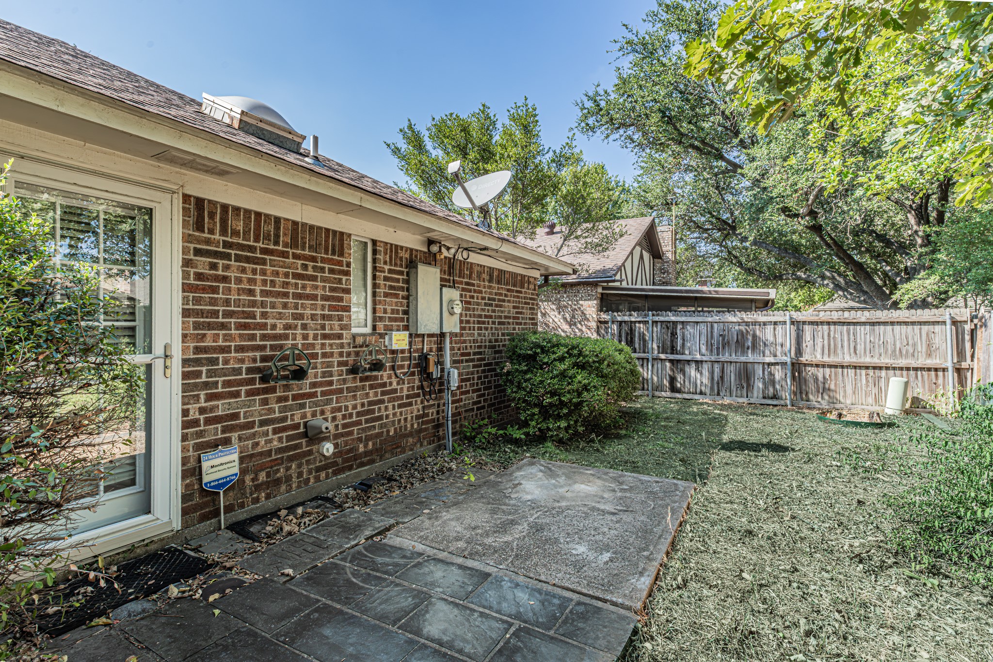 1724 Red Bud Lane