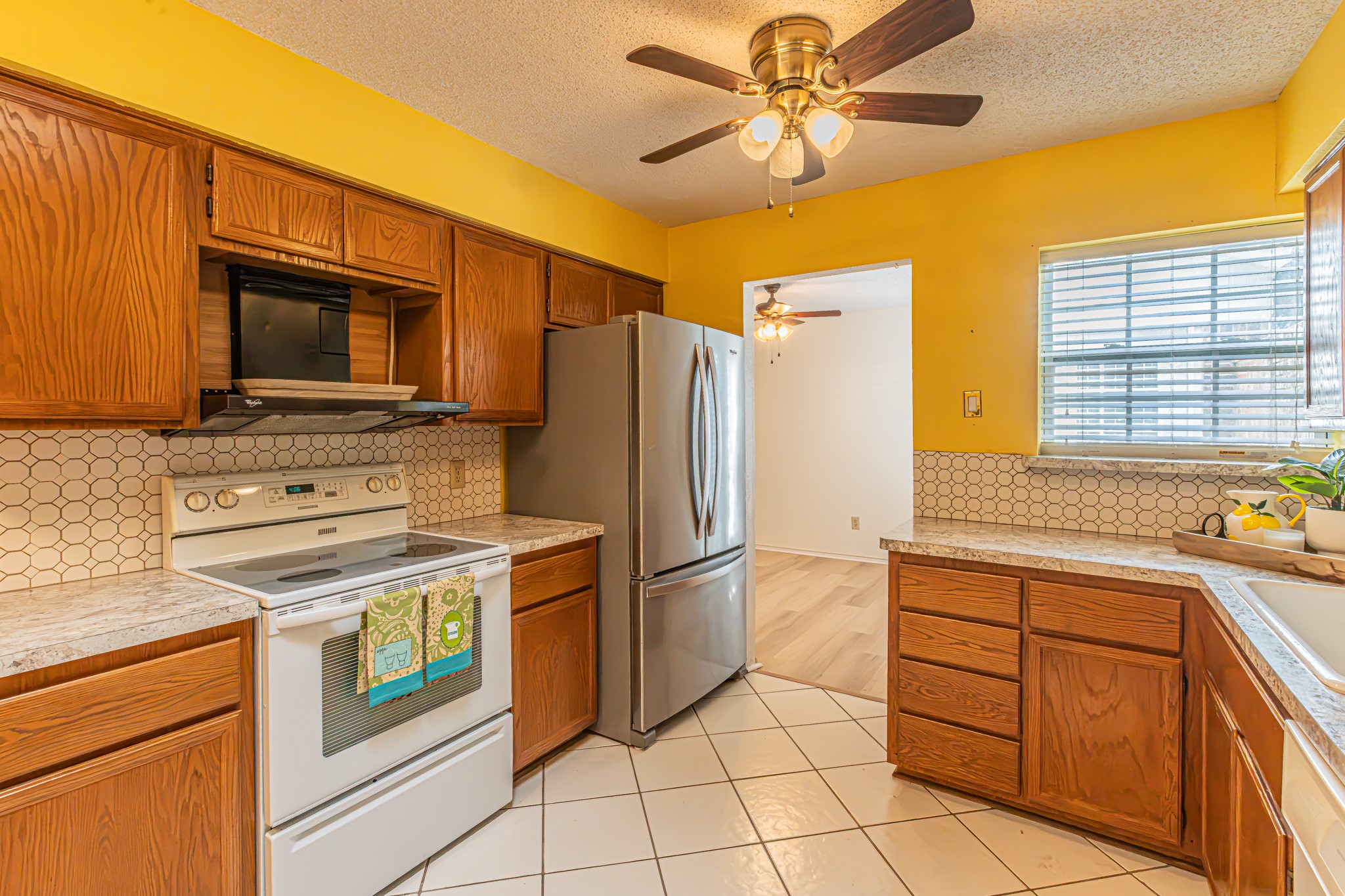 1724 Red Bud Lane