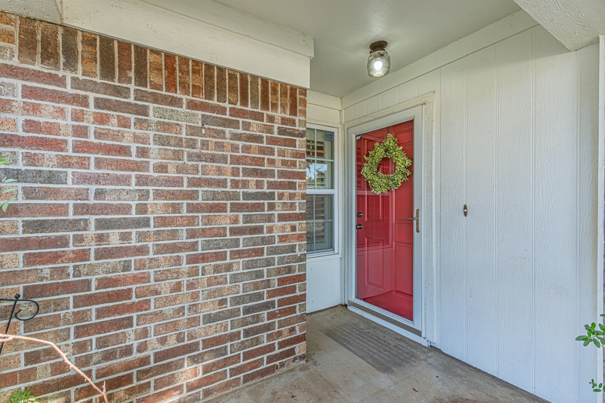 1724 Red Bud Lane