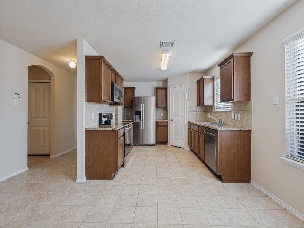 1201 Jasper Crossing