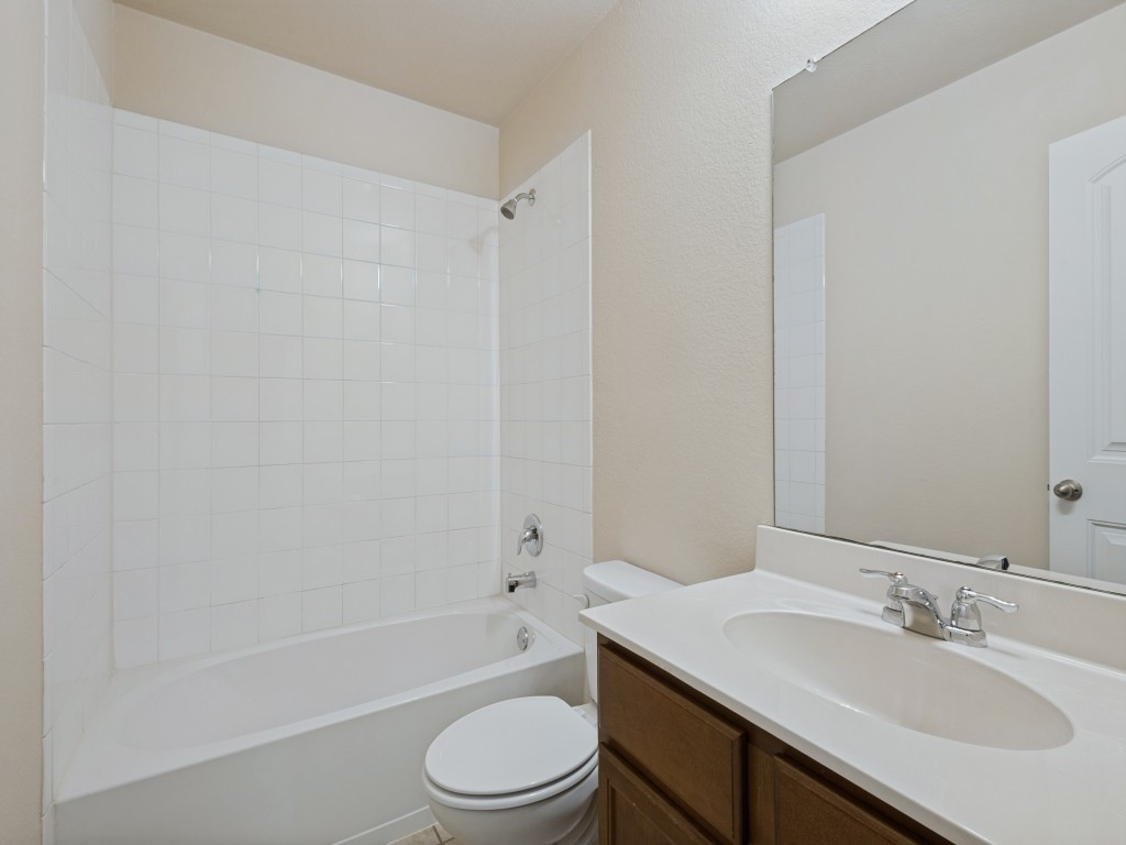 1201 Jasper Crossing
