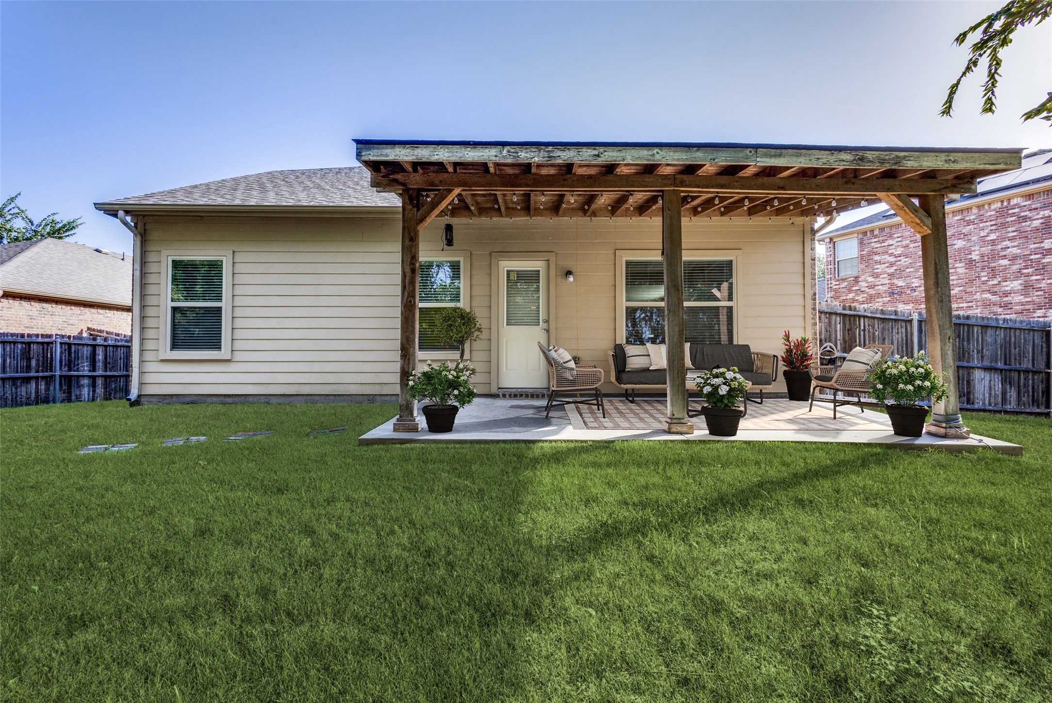 1201 Jasper Crossing