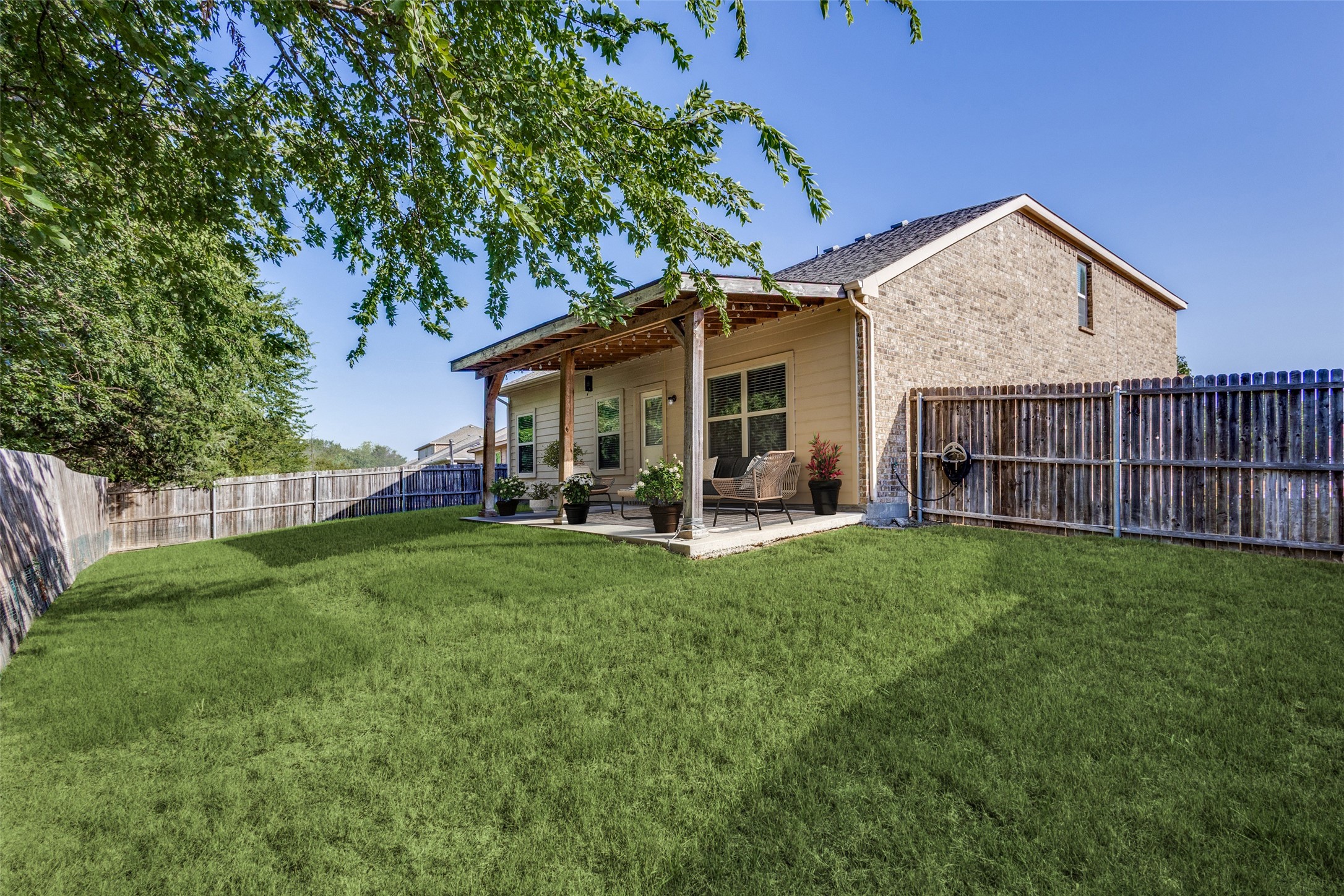 1201 Jasper Crossing