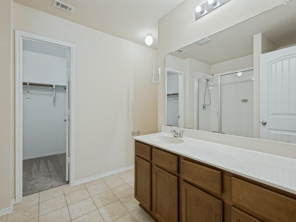 1201 Jasper Crossing