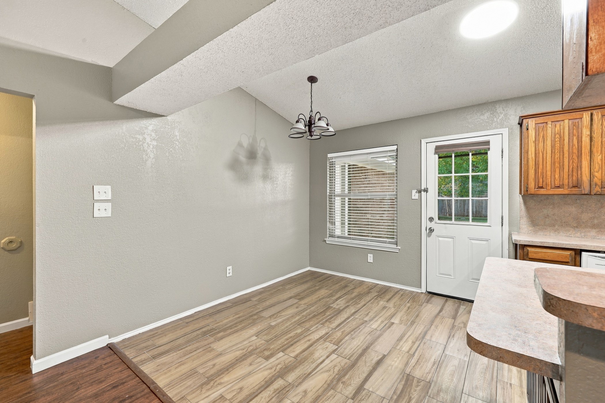 6212 Prairie Court