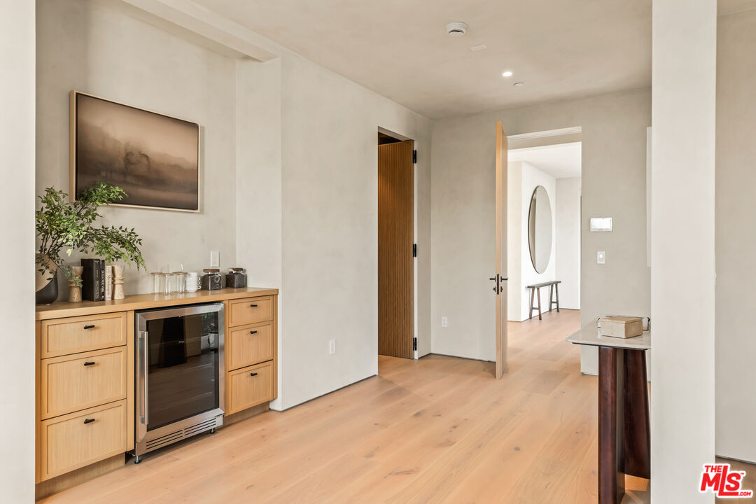 13041 Rose Ave