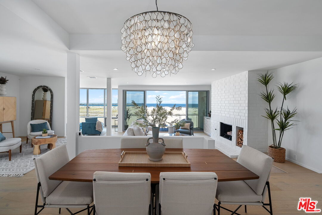5205 Ocean Front Walk Unit: 201
