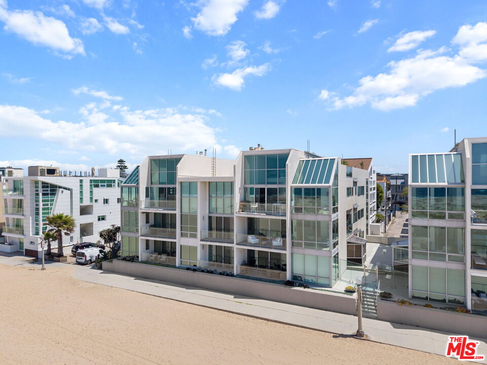 5205 Ocean Front Walk Unit: 201