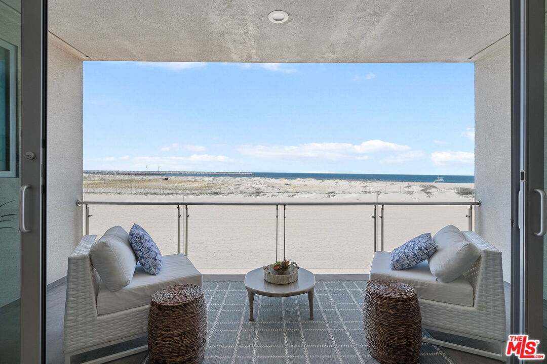 5205 Ocean Front Walk Unit: 201