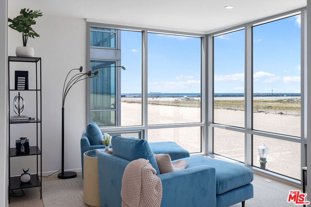 5205 Ocean Front Walk Unit: 201